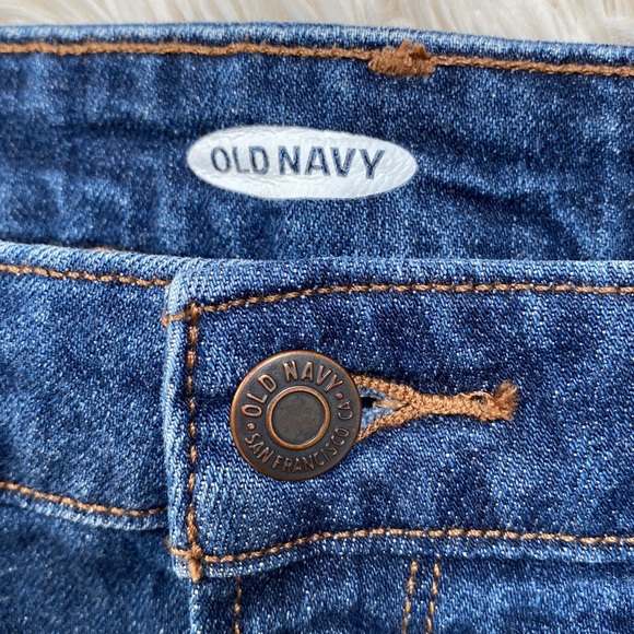 Old Navy Mid Rise Jean Shorts 💗 Dark Wash - Picture 11 of 13
